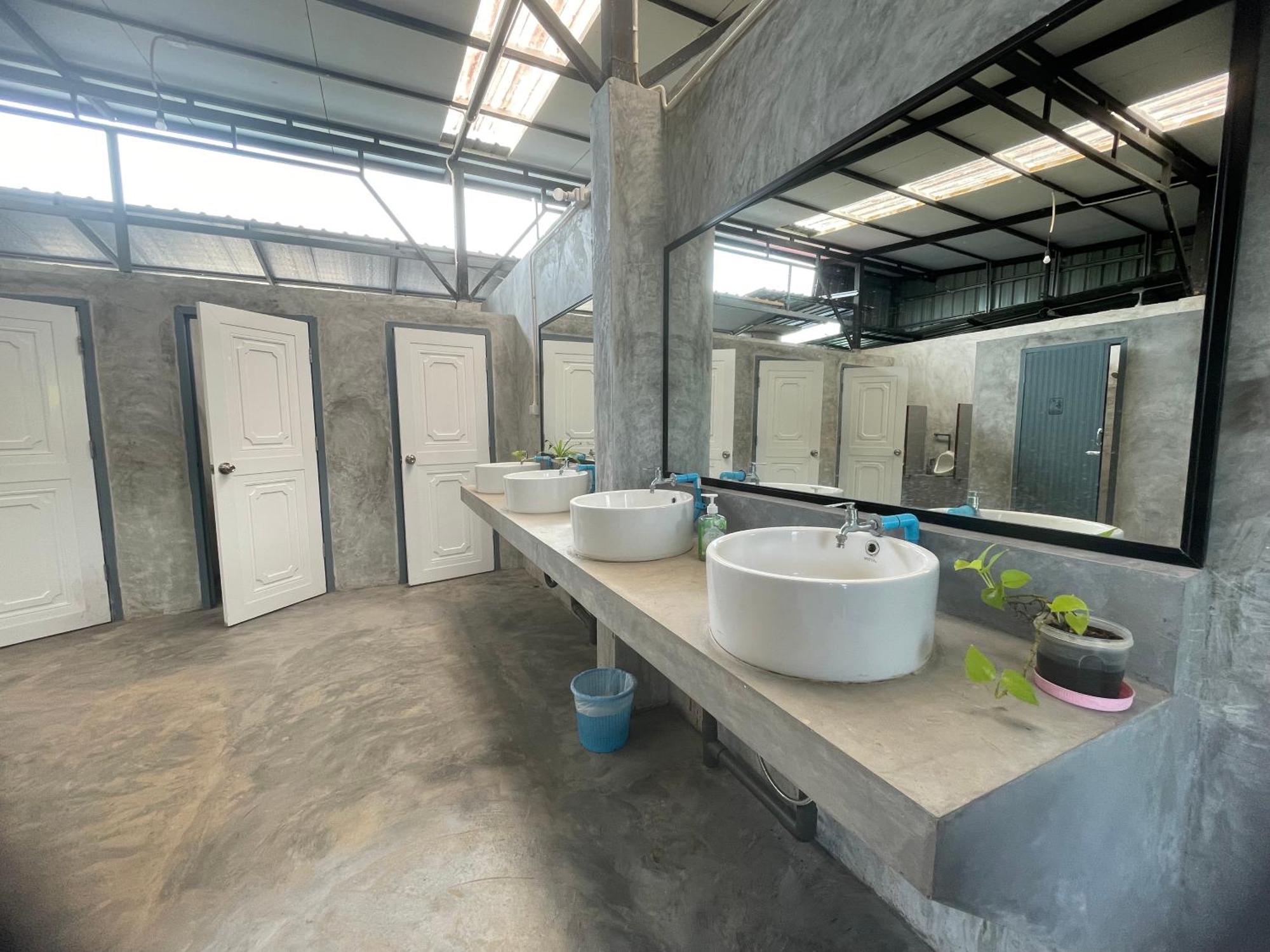 Baanrimfai Homestay Ban Thung Sang Buitenkant foto